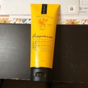 Bath and body works aromatherapy happiness